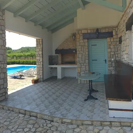 Nature House * Buna